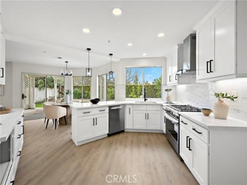 17  Rhode Island  , Irvine, CA