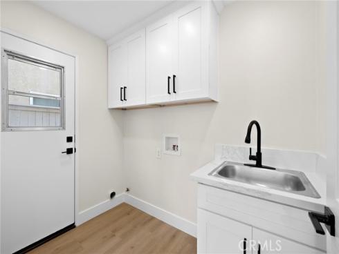 17  Rhode Island  , Irvine, CA