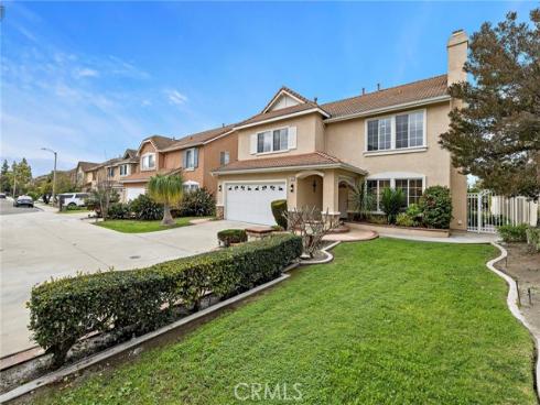 17  Rhode Island  , Irvine, CA