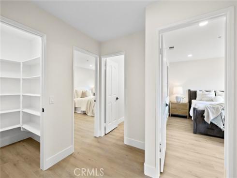 17  Rhode Island  , Irvine, CA