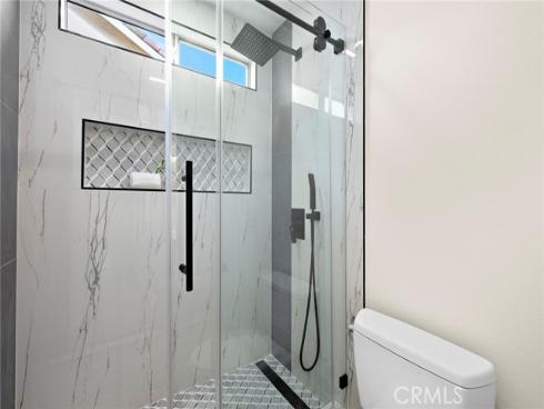 17  Rhode Island  , Irvine, CA