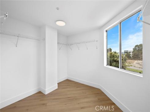 17  Rhode Island  , Irvine, CA