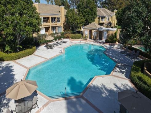 72  Vassar Aisle  , Irvine, CA