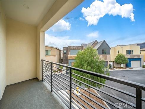 446  Chorus  , Irvine, CA