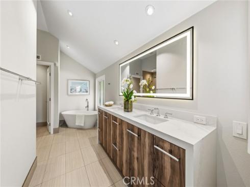 3  Candlebush  , Irvine, CA