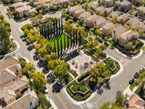 70  Twin Gables  , Irvine, CA