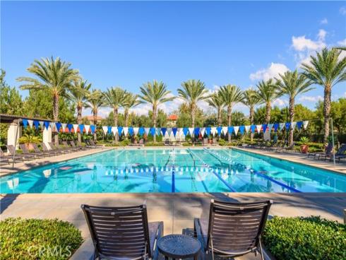 211  Canvas  , Irvine, CA