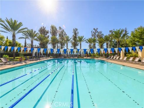 211  Canvas  , Irvine, CA