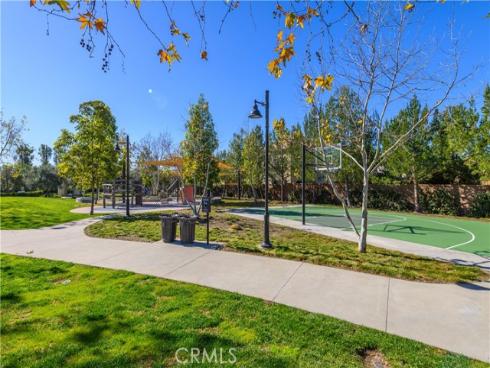 211  Canvas  , Irvine, CA