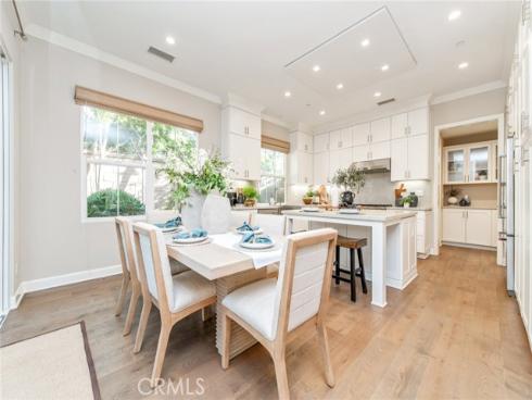 211  Canvas  , Irvine, CA