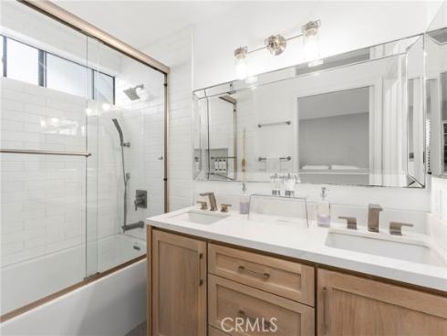 7  Onyx  , Irvine, CA