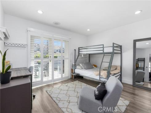 7  Onyx  , Irvine, CA