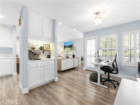 7  Onyx  , Irvine, CA