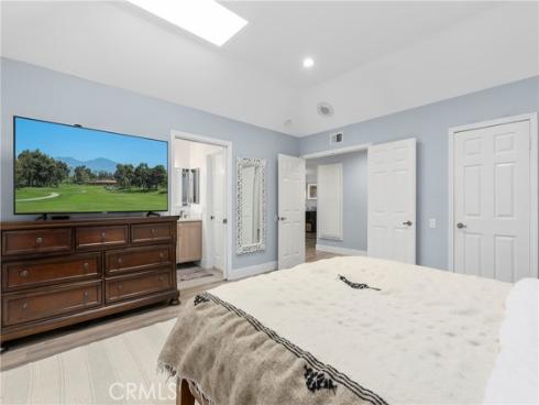 7  Onyx  , Irvine, CA