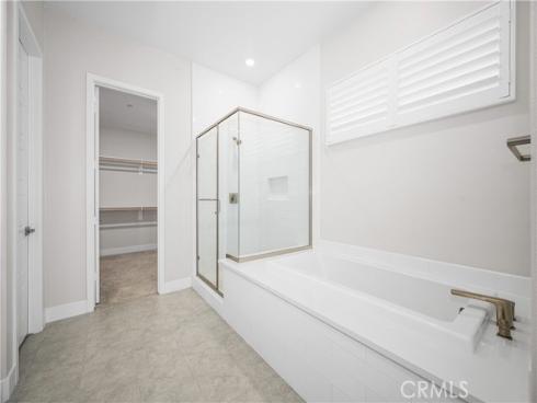 229  Chorus  , Irvine, CA