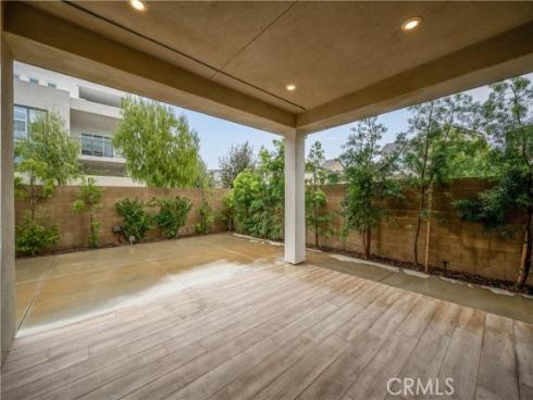 229  Chorus  , Irvine, CA