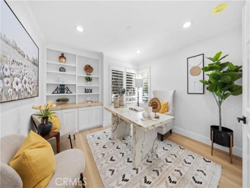 12  Oakdale  , Irvine, CA