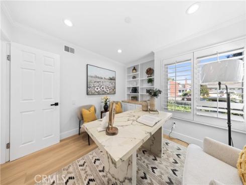 12  Oakdale  , Irvine, CA