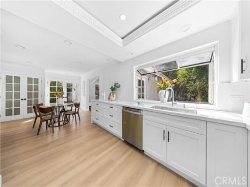 12  Oakdale  , Irvine, CA