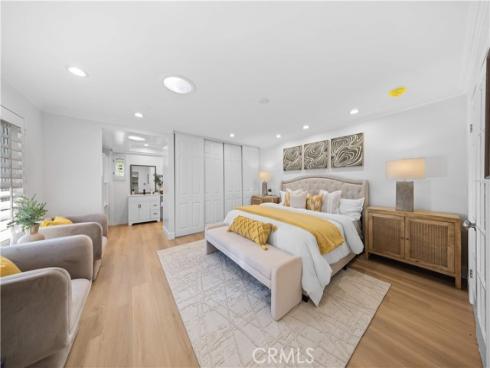 12  Oakdale  , Irvine, CA