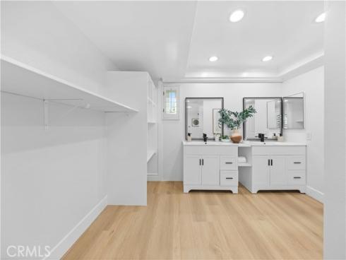 12  Oakdale  , Irvine, CA