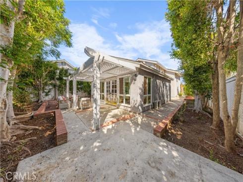 12  Oakdale  , Irvine, CA