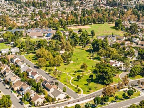 12  Oakdale  , Irvine, CA