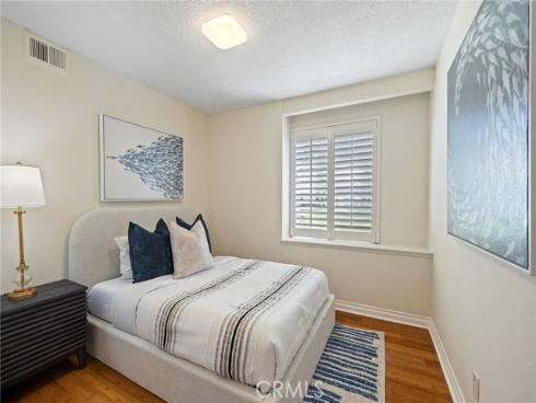 77  Greenbough  155 , Irvine, CA