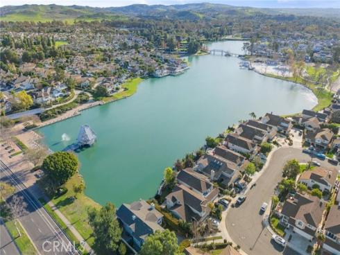 77  Greenbough  155 , Irvine, CA