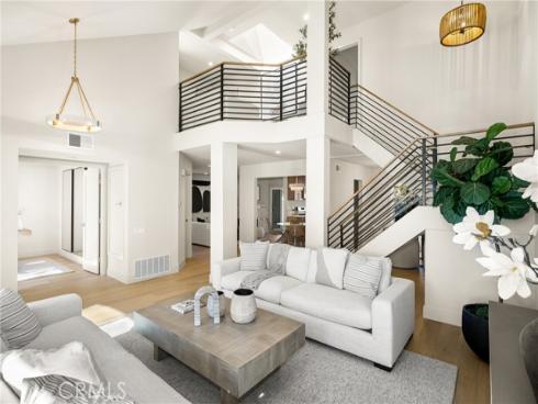 11  Thunder  6  Trail, Irvine, CA