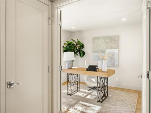 11  Thunder  6  Trail, Irvine, CA