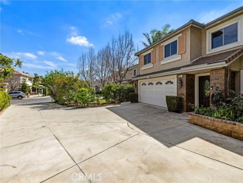 74  Linhaven  , Irvine, CA