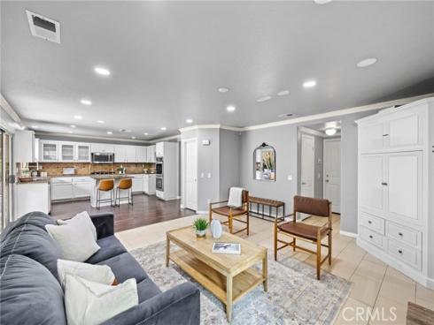 74  Linhaven  , Irvine, CA