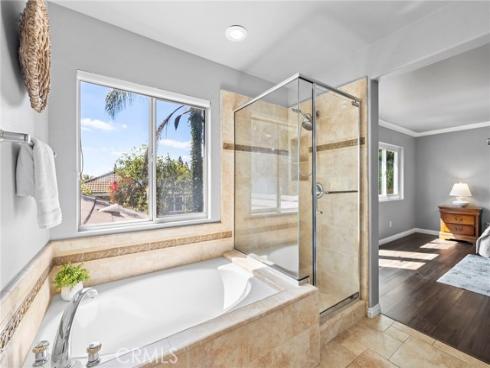 74  Linhaven  , Irvine, CA