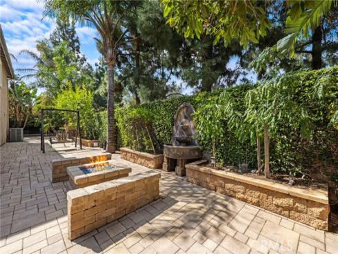 74  Linhaven  , Irvine, CA