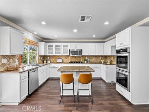 74  Linhaven  , Irvine, CA