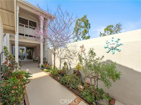 24  Spicewood Way  , Irvine, CA