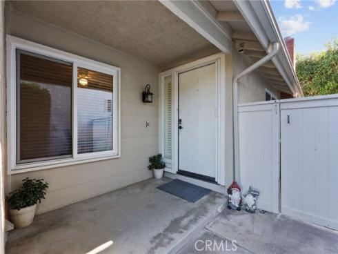 18  Brookdale  , Irvine, CA