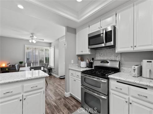 18  Brookdale  , Irvine, CA