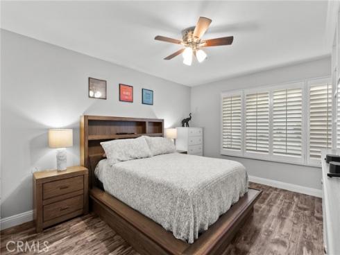 18  Brookdale  , Irvine, CA