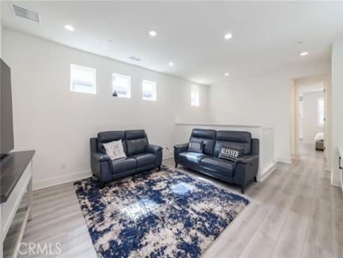 100  Draw  , Irvine, CA