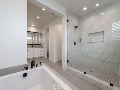 100  Draw  , Irvine, CA