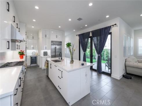 100  Draw  , Irvine, CA