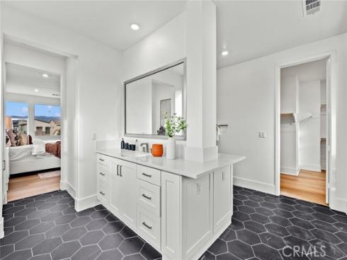 209  Junco  , Irvine, CA