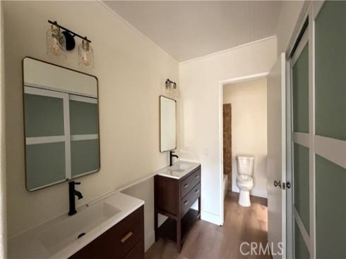 196  Pineview  , Irvine, CA