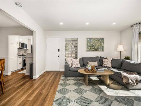 92  Echo  34  Run, Irvine, CA