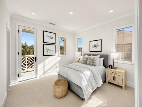 77  Clifford  , Irvine, CA