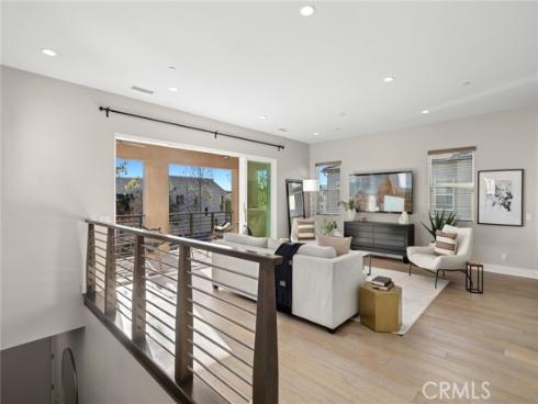 217  Cultivate  , Irvine, CA