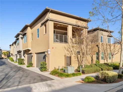 217  Cultivate  , Irvine, CA
