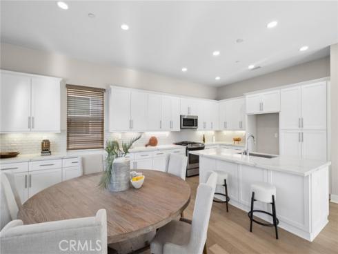 217  Cultivate  , Irvine, CA